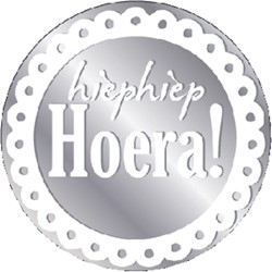 Etiket Haza Hiep Hiep Hoera zilver/wit  à 1000 stuks